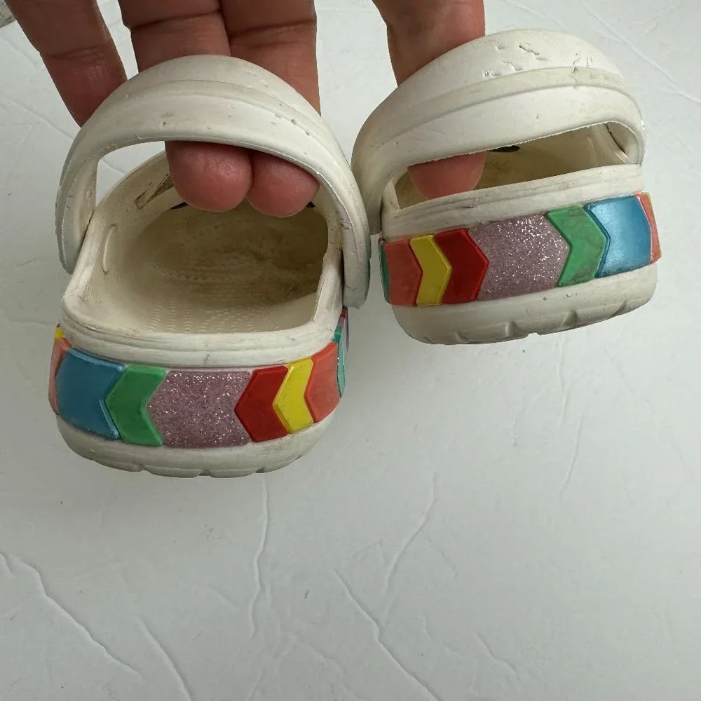 CROCS Girl's Sandals Flip Flop Clogs White Rainbow Size C7